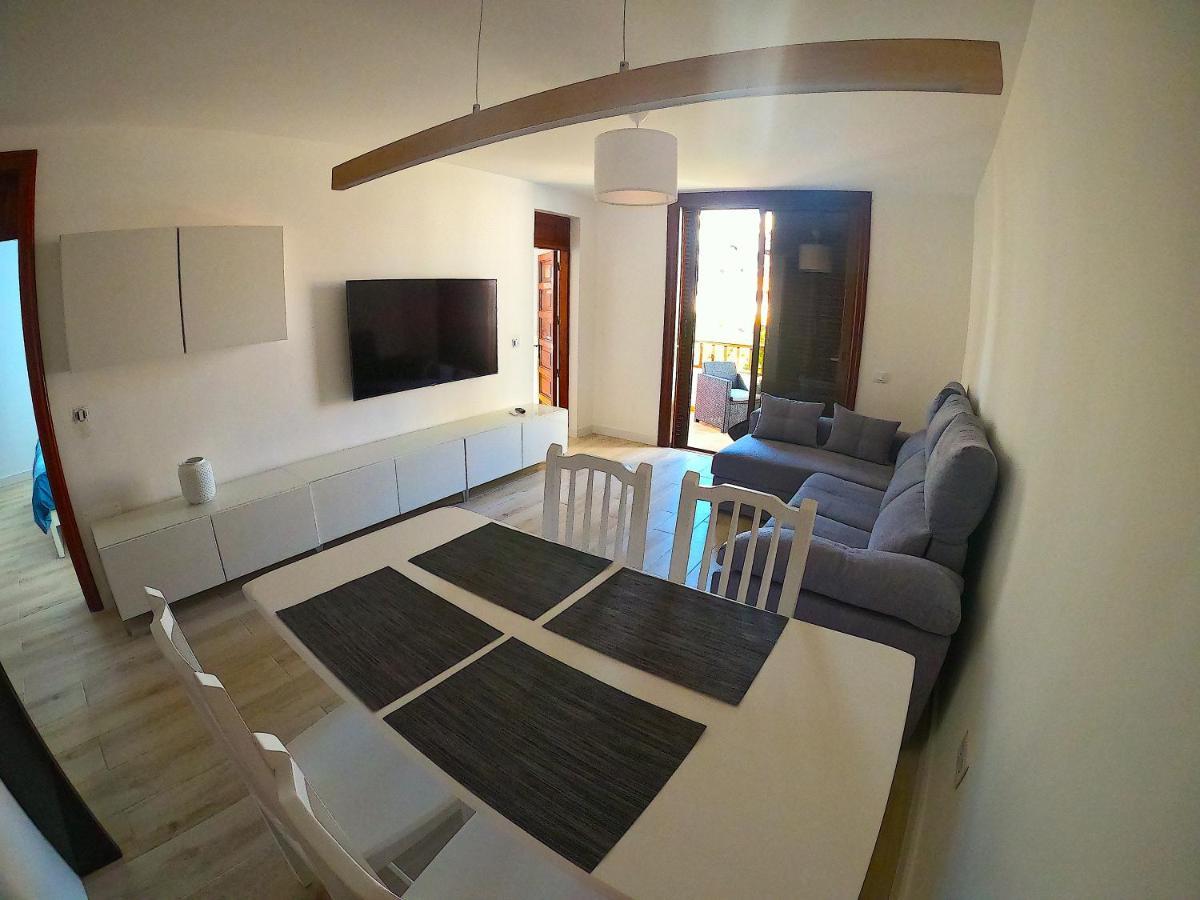 Parque Santiago I - 2 Bedroom - 1 Bathroom - Open Plan Living - Kitchen Area - Extra Large Balcony - First Floor Apartment プラヤ・デ・ラス・アメリカス エクステリア 写真