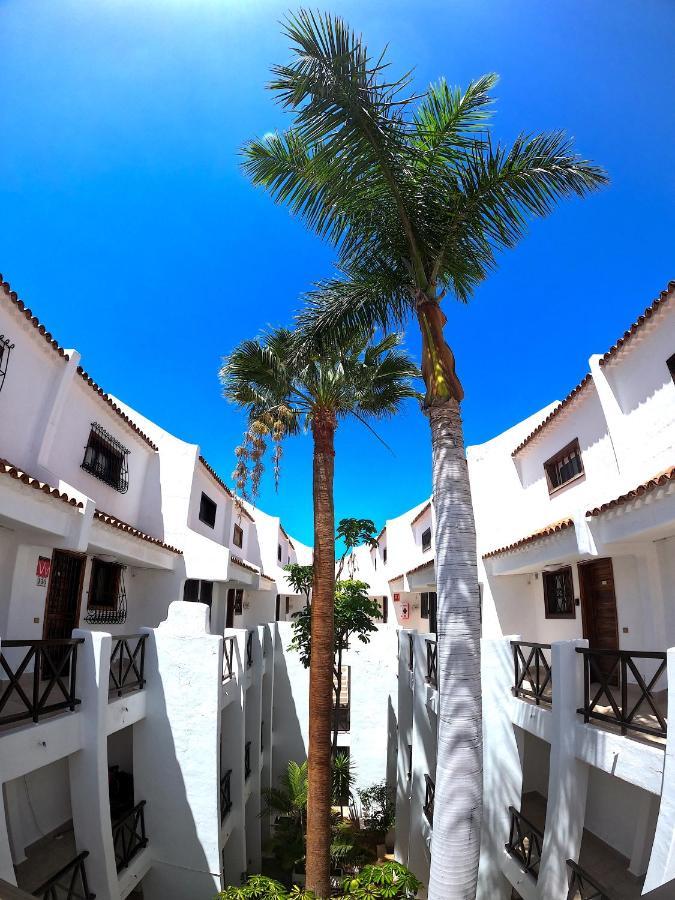 Parque Santiago I - 2 Bedroom - 1 Bathroom - Open Plan Living - Kitchen Area - Extra Large Balcony - First Floor Apartment プラヤ・デ・ラス・アメリカス エクステリア 写真