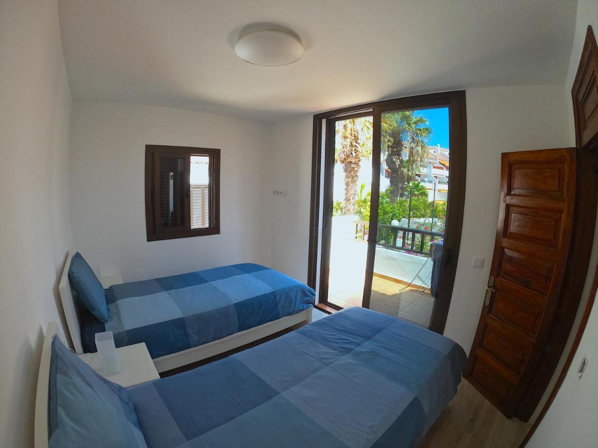 Parque Santiago I - 2 Bedroom - 1 Bathroom - Open Plan Living - Kitchen Area - Extra Large Balcony - First Floor Apartment プラヤ・デ・ラス・アメリカス エクステリア 写真